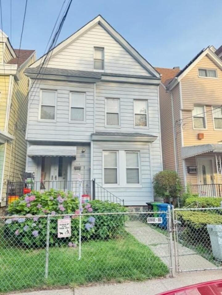 Property photo # 1