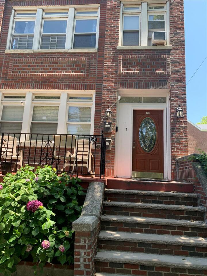Property photo # 1