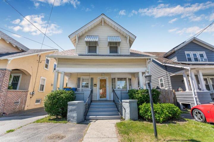 Property photo # 1