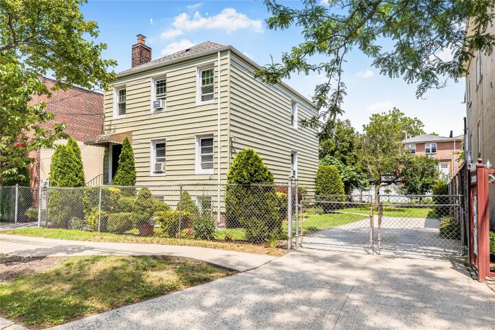 Property photo # 1
