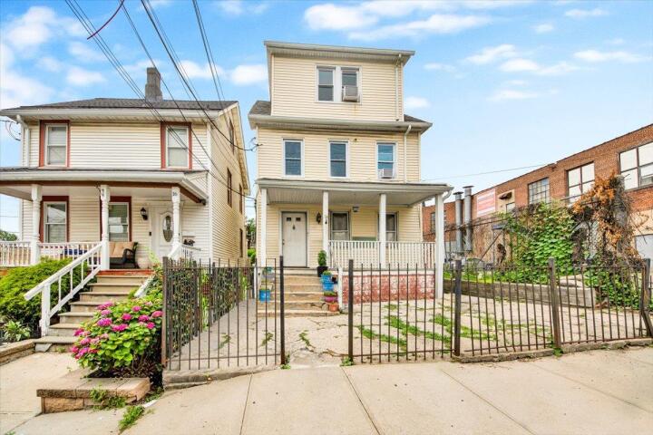 Property photo # 1