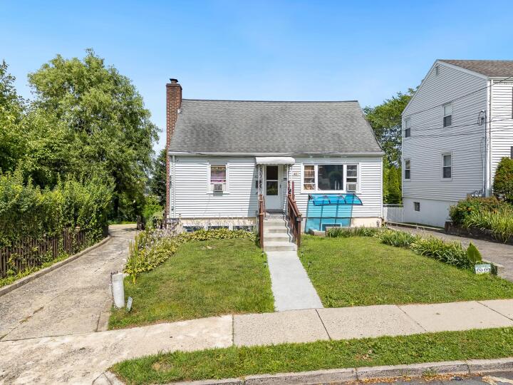 Property photo # 1