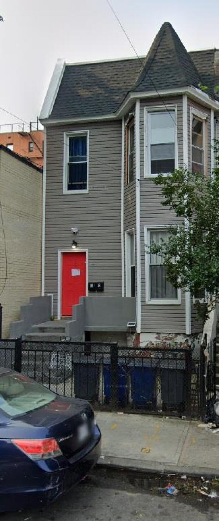 Property photo # 1