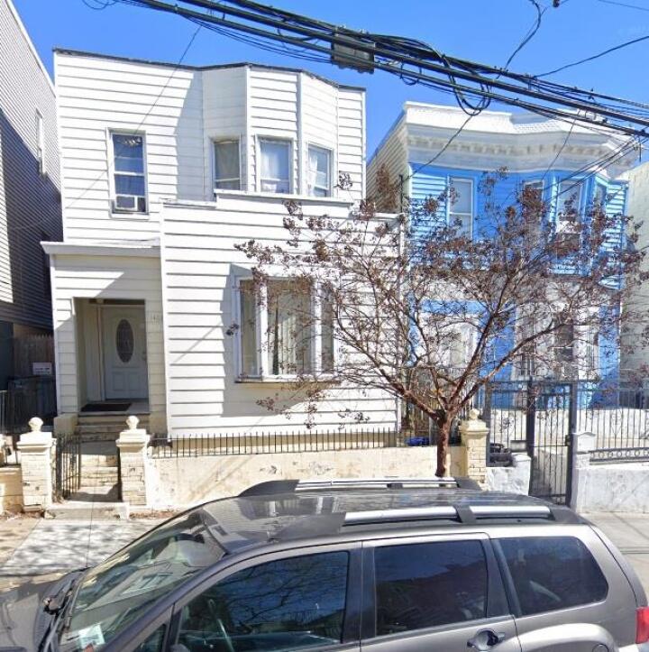 Property photo # 1