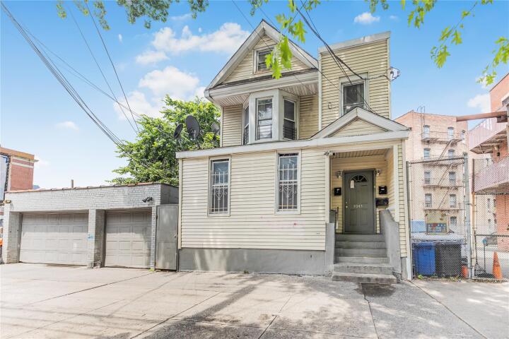Property photo # 1
