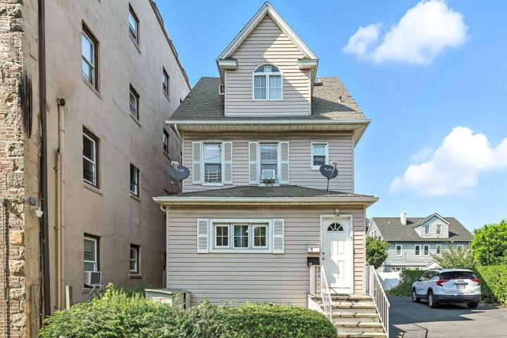 Property photo # 1
