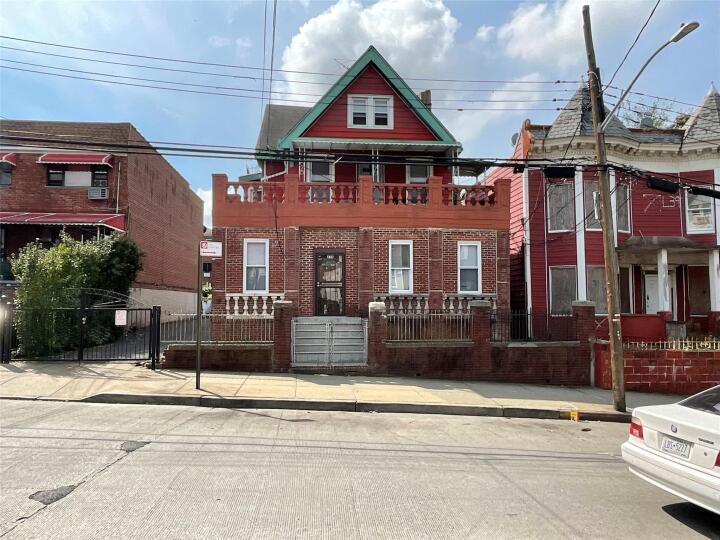 Property photo # 1