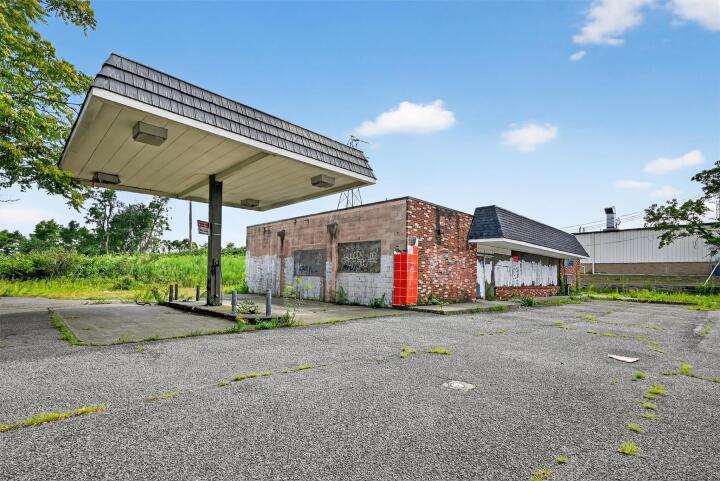 Property photo # 1