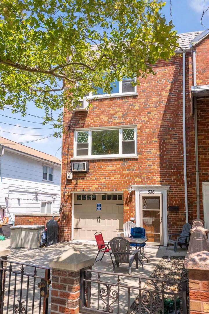 Property photo # 1