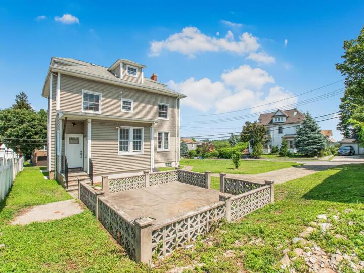 Property photo # 1