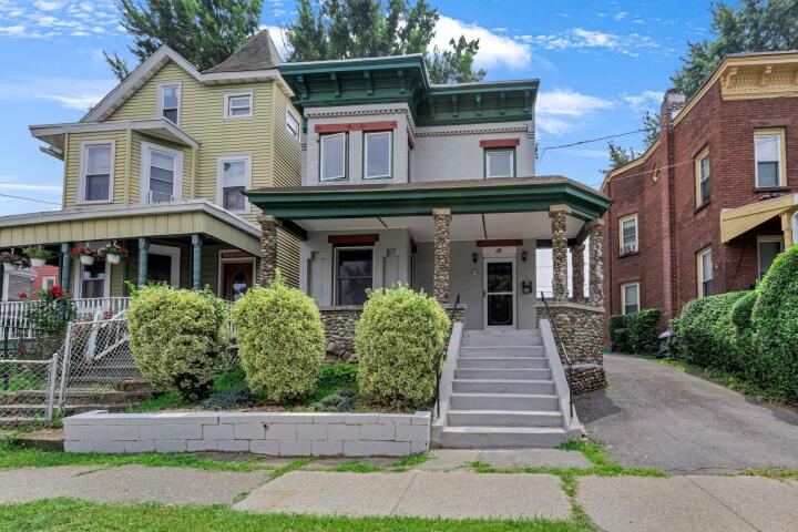Property photo # 1