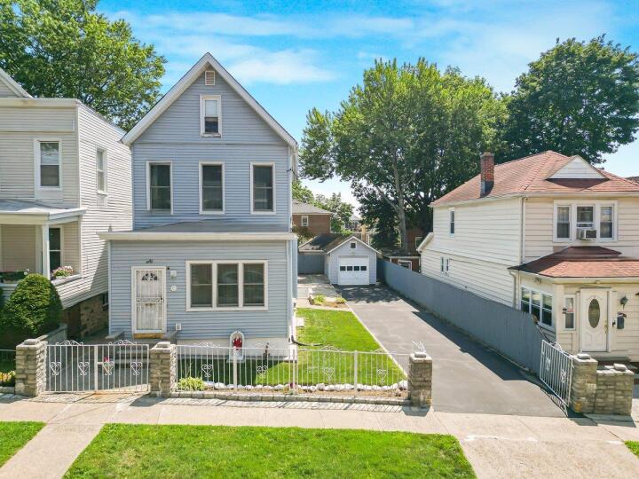Property photo # 1