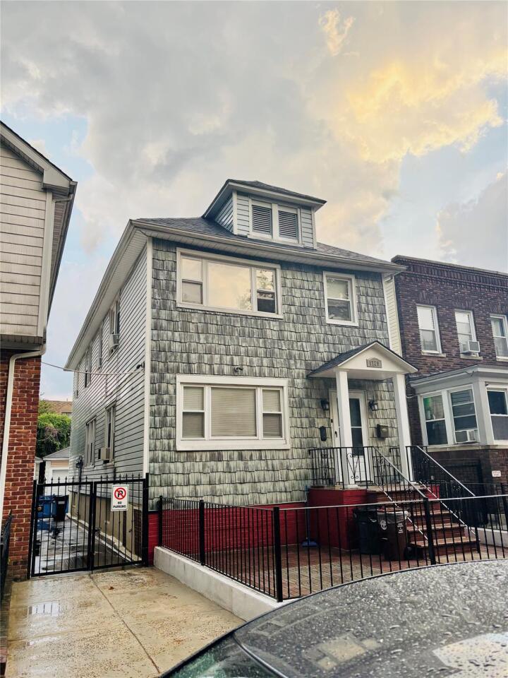 Property photo # 1