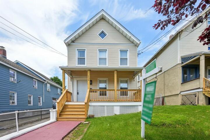 Property photo # 1