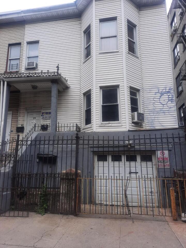 Property photo # 1