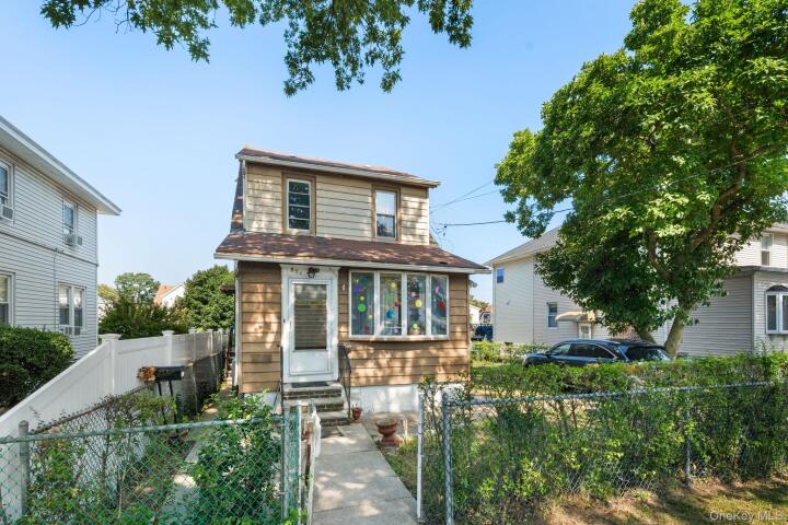 Property photo # 1