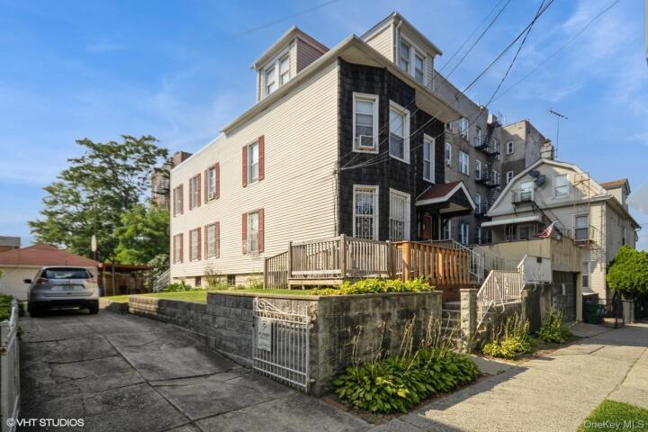 Property photo # 1