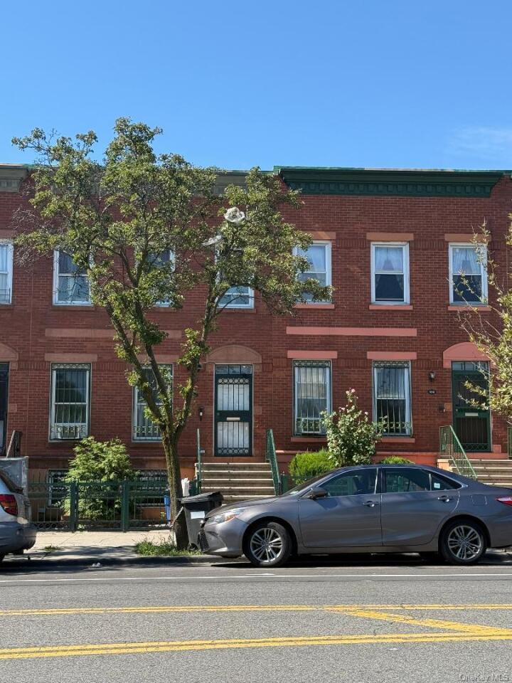Property photo # 1