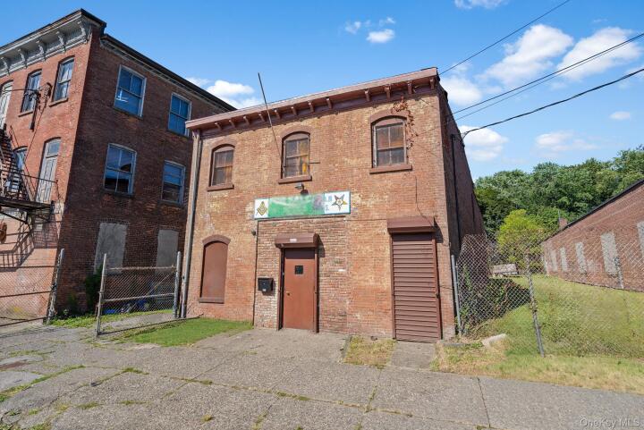Property photo # 1