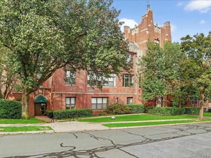 Property photo # 1