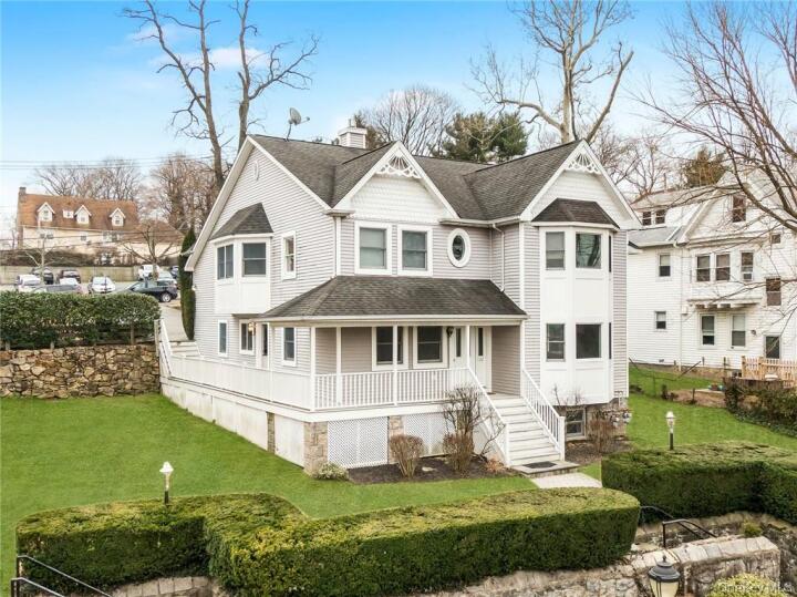 Property photo # 1