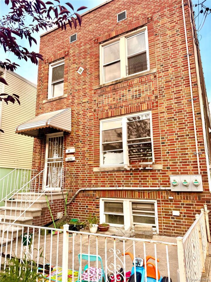 Property photo # 1