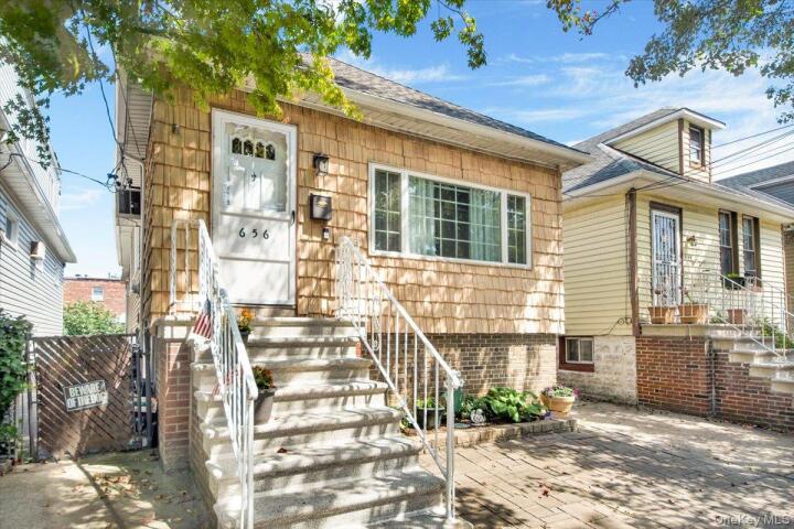 Property photo # 1