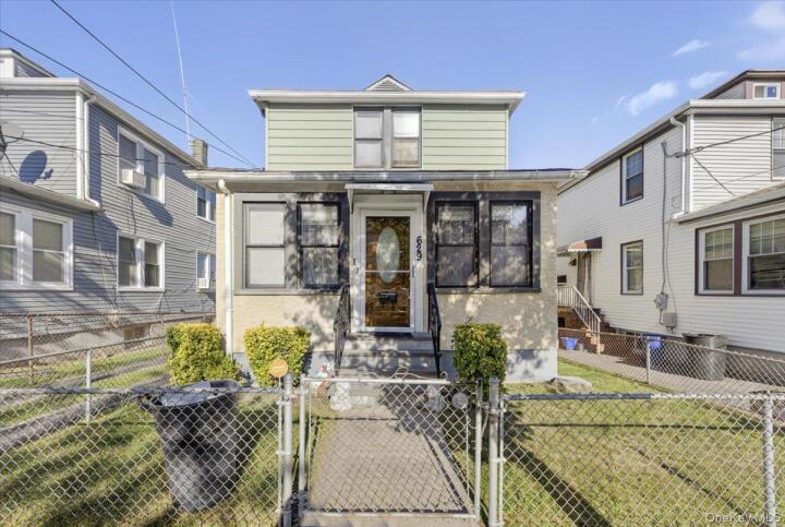 Property photo # 1