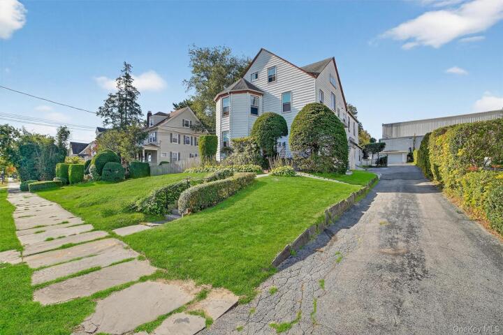 Property photo # 1