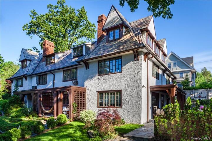 Property photo # 1