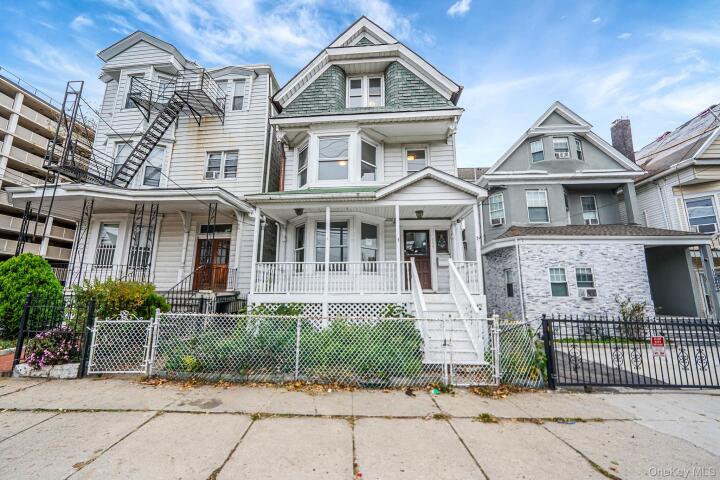 Property photo # 1