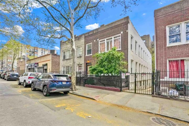 Property photo # 1