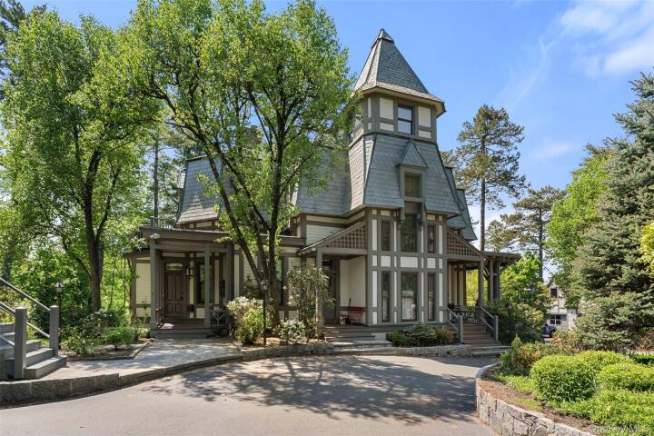 Property photo # 1