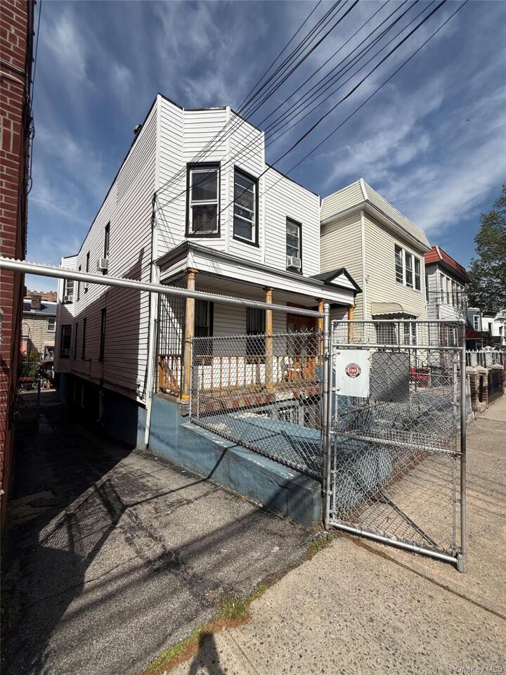 Property photo # 1
