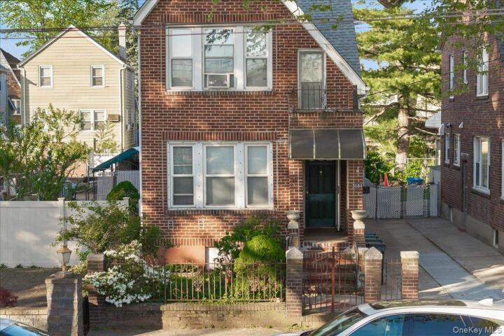 Property photo # 1