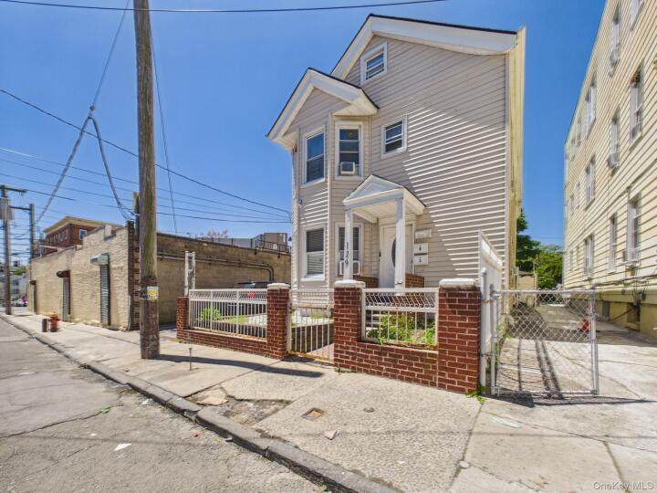 Property photo # 1