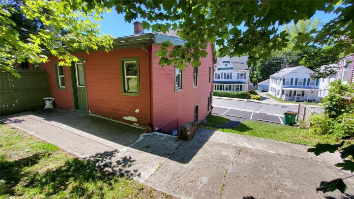 Property photo # 1