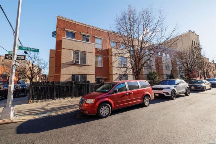 Property photo # 1